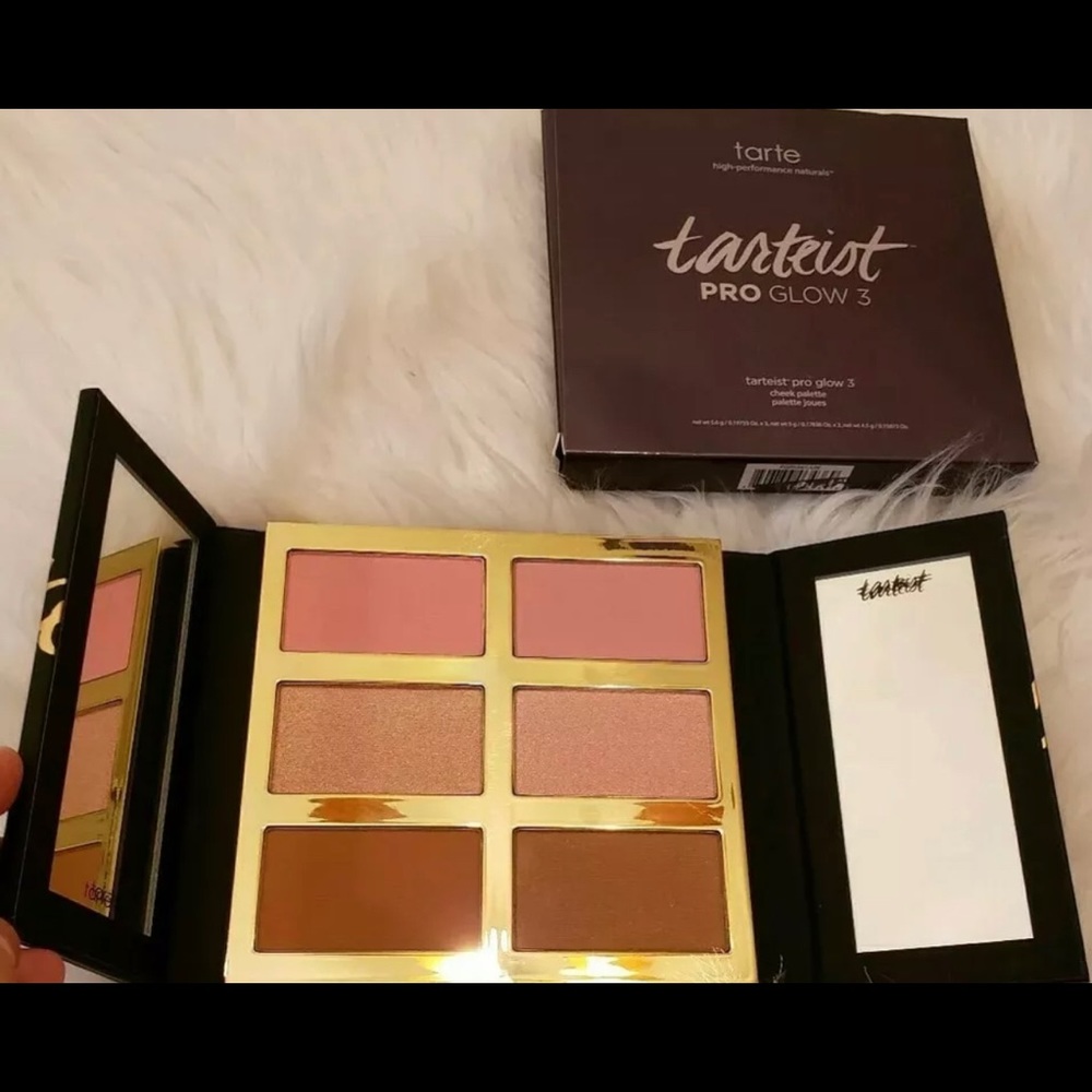 Tarte highlighter, contour and blush palette